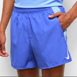 Bermuda Nike Dri-Fit Challenger 7” Size L in EUC
